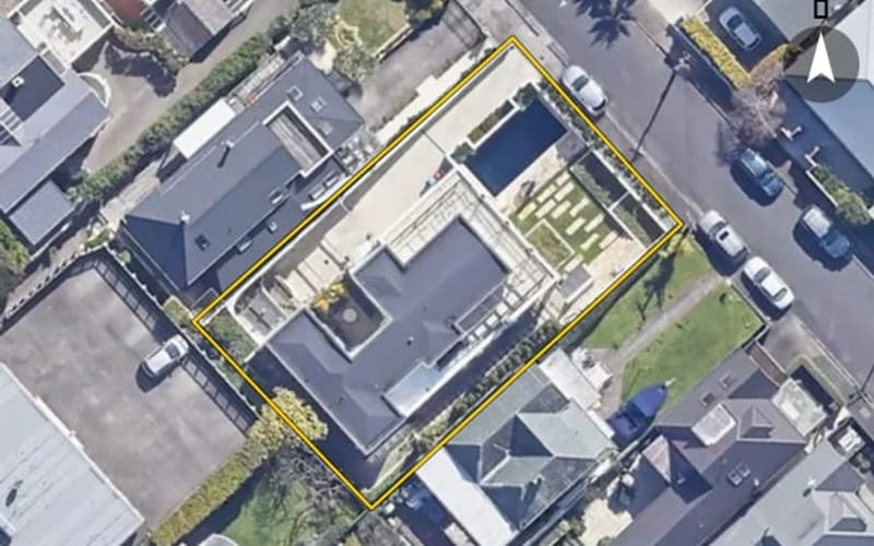 18 Tohunga Crescent