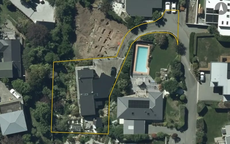 15 Luxton Place
