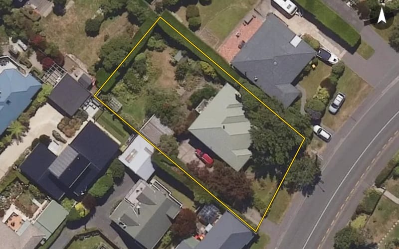 99 Larnach Road