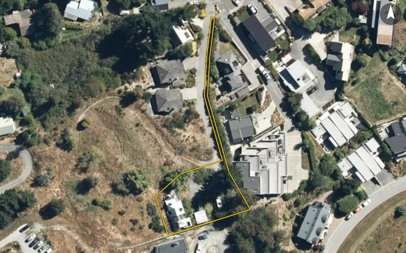 12 Lordens Place
