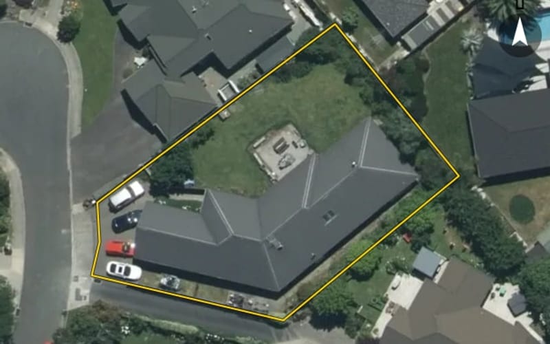 12 Ridings Grove