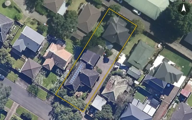 15 Houpara Street