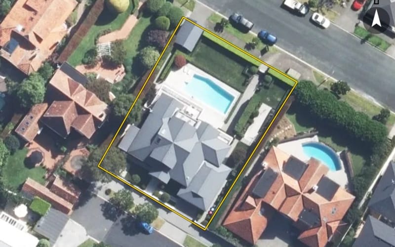 12 Ridings Road