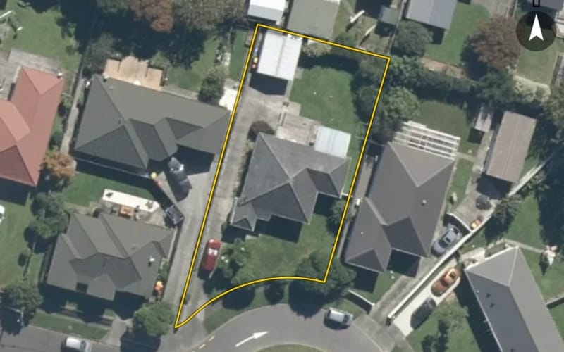 25 Roberts Street
