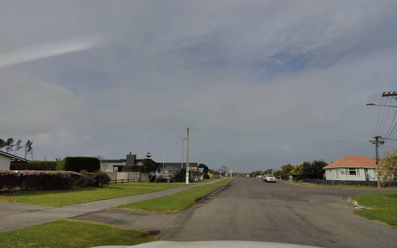 1 Cousins Avenue West