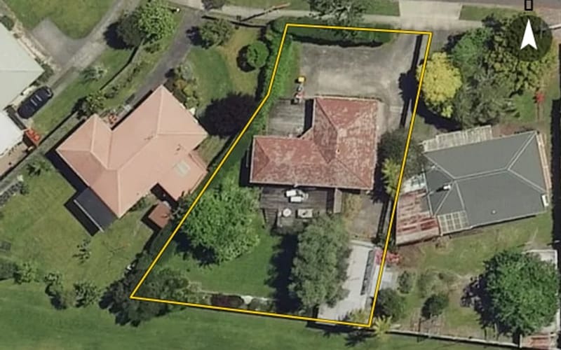 17 Johnston Crescent