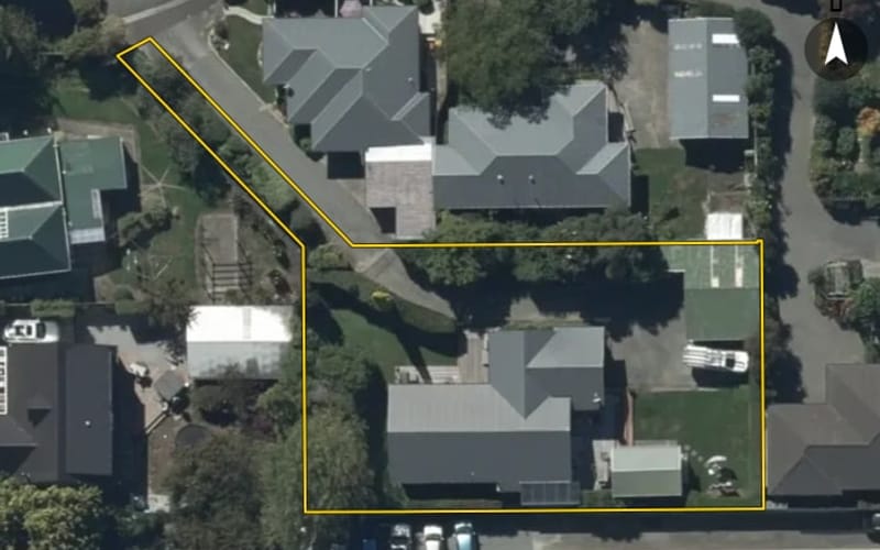 16 Tuscany Place