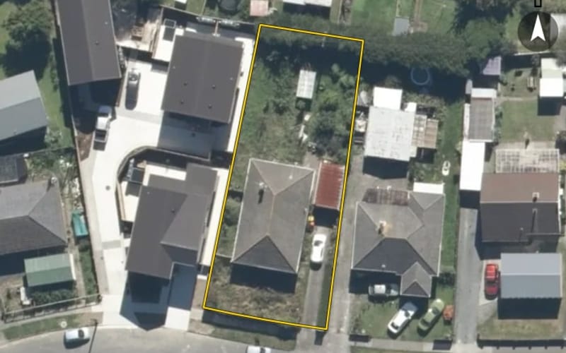 7 Hewer Crescent