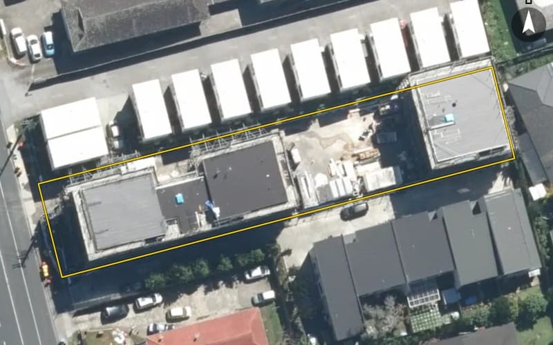 Unit titled building