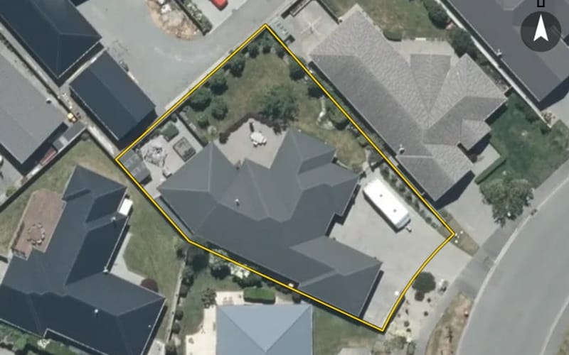 12 Charlesworth Drive