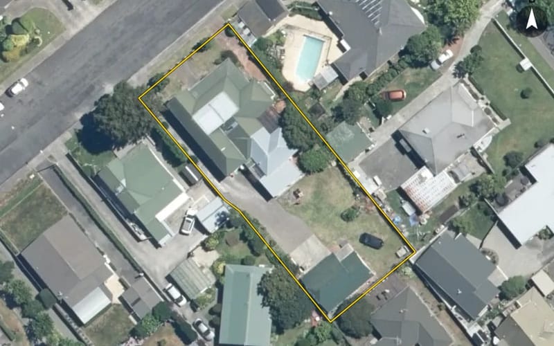 704 Seddon Street