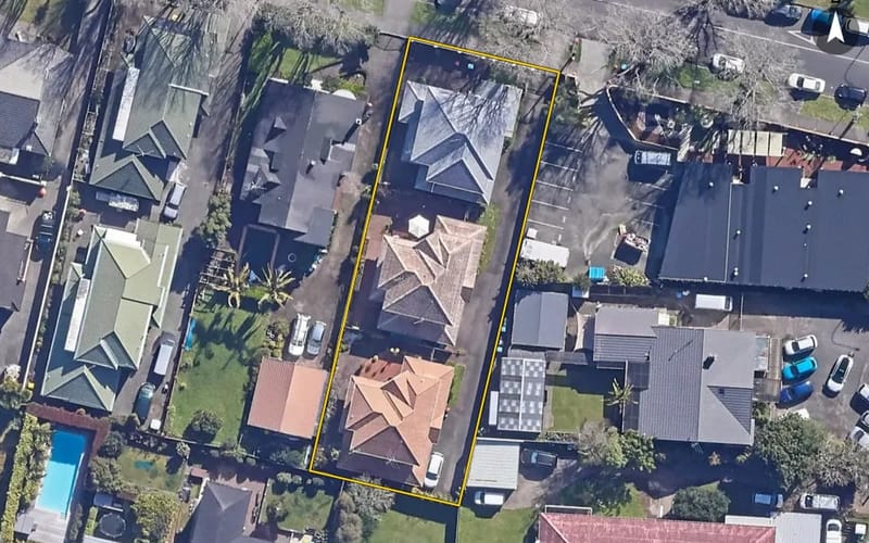 1/2 Bracken Avenue