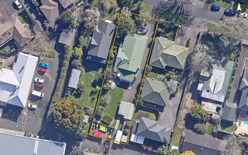 9 Wapiti Avenue