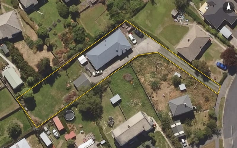 82 Dovecote Avenue