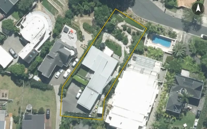 10 Claude Road