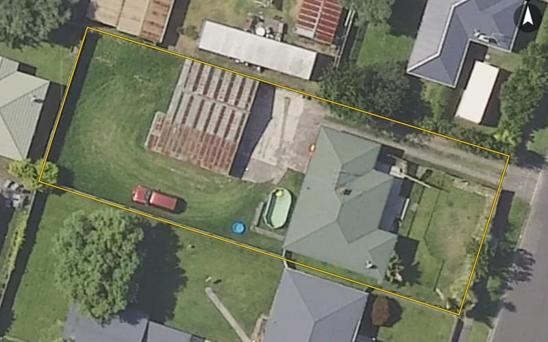 48 Henderson Crescent