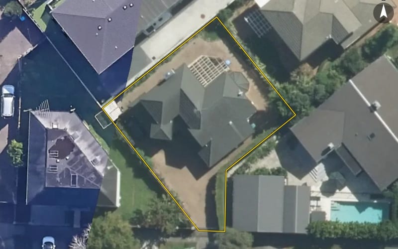 12 Highwic Avenue