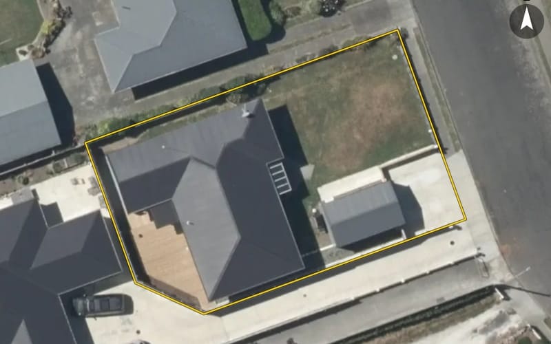 14 Henderson Crescent