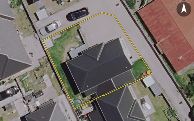 2/8 Mahana Road