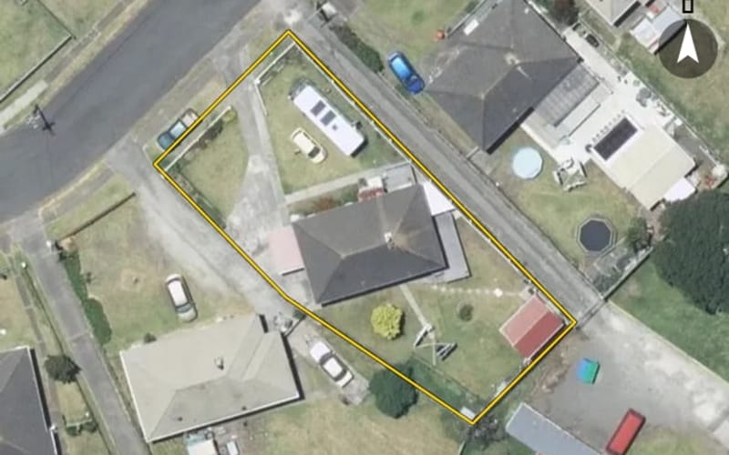 9 Churchill Crescent