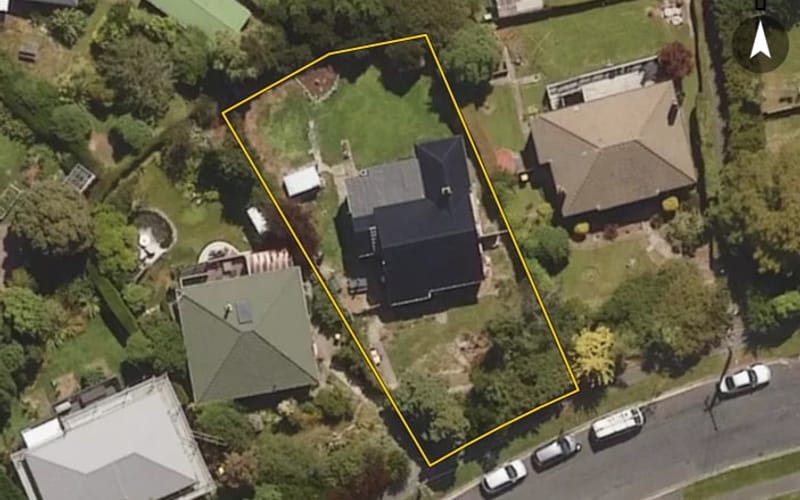 11 Forresbank Avenue