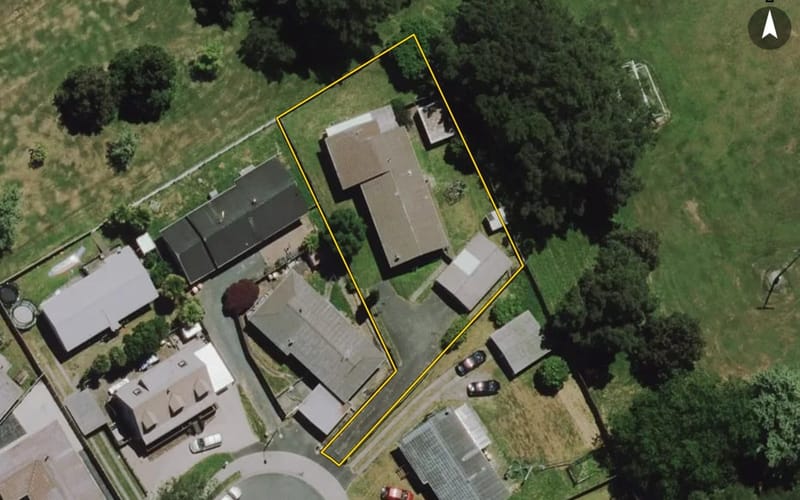 21 Crescent Court