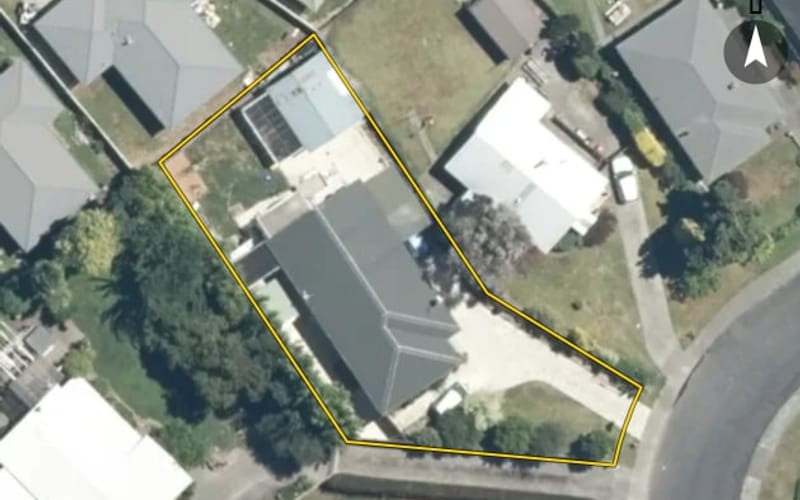 711 Maitland Crescent