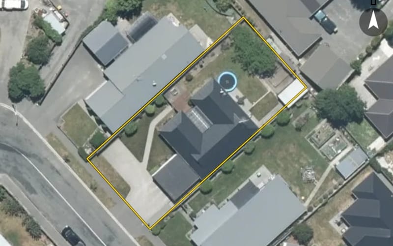 8 Woodham Drive