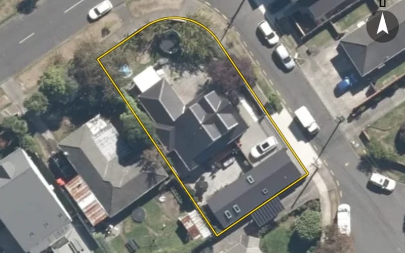 2 Huia Grove