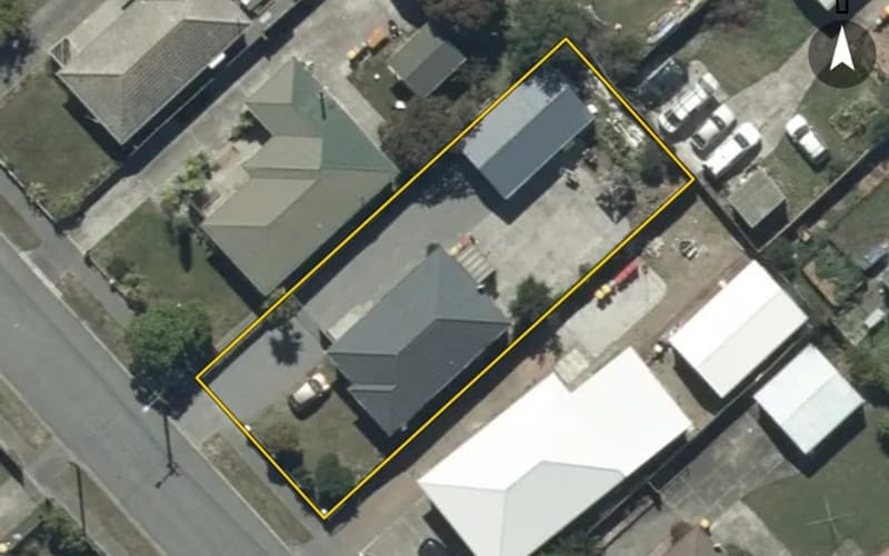 15 Lyndhurst Crescent