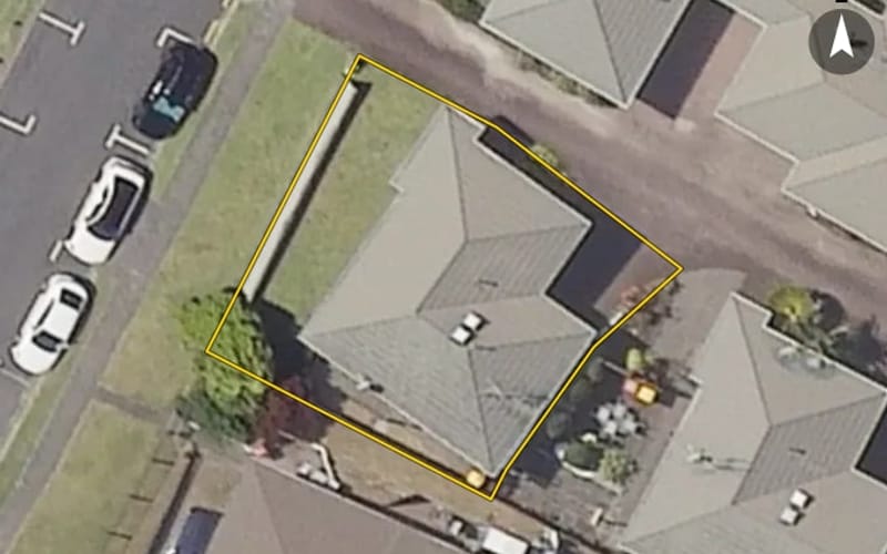 12F Hayes Avenue