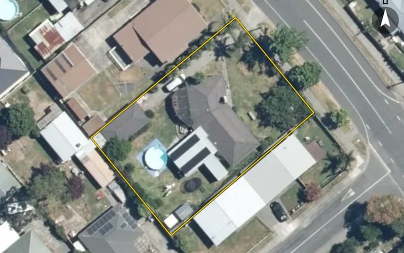 904 Oliphant Road