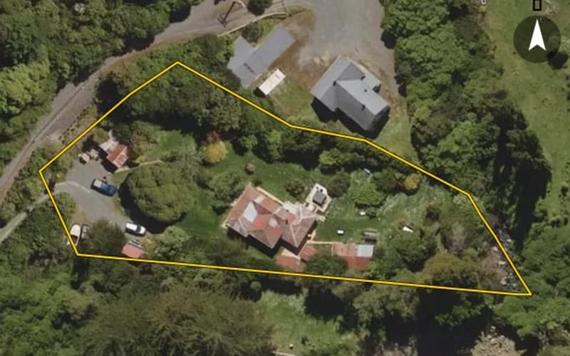 10 Leith Valley Road