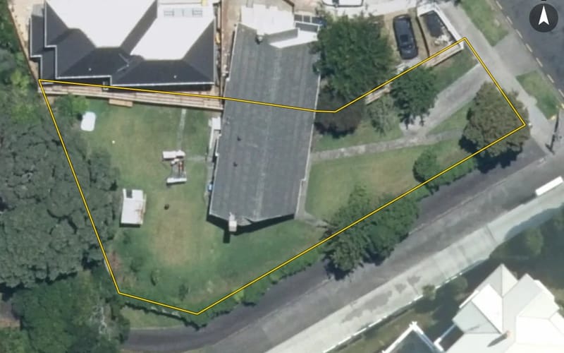 30 Waiatarua Road