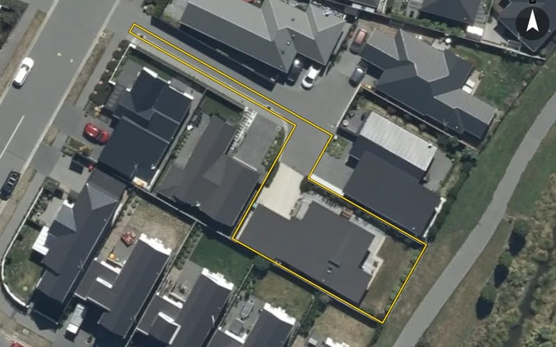 8 Stroma Avenue