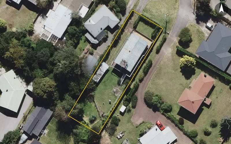 19 Charles Crescent