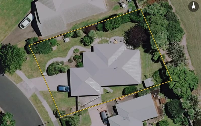 42 Bouverie Crescent