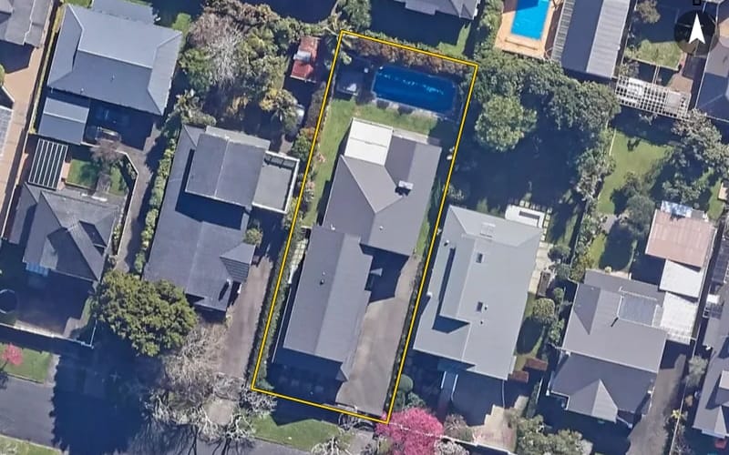 7 Fairholme Avenue
