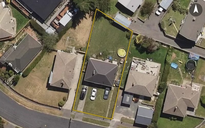 11 Allenby Avenue