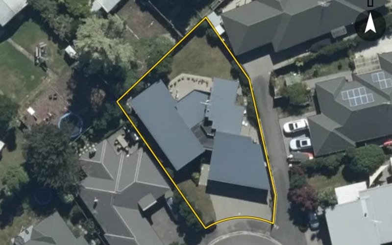 25 Len Hale Place