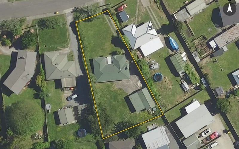 6 Leslie Avenue