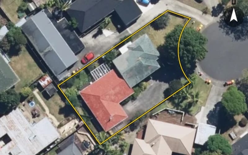 2/7 Everingham Place