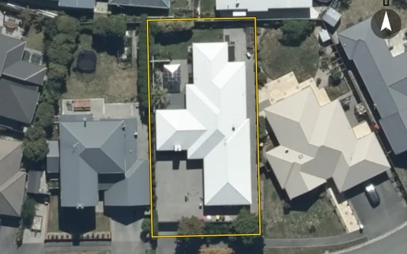 5 Foresters Crescent