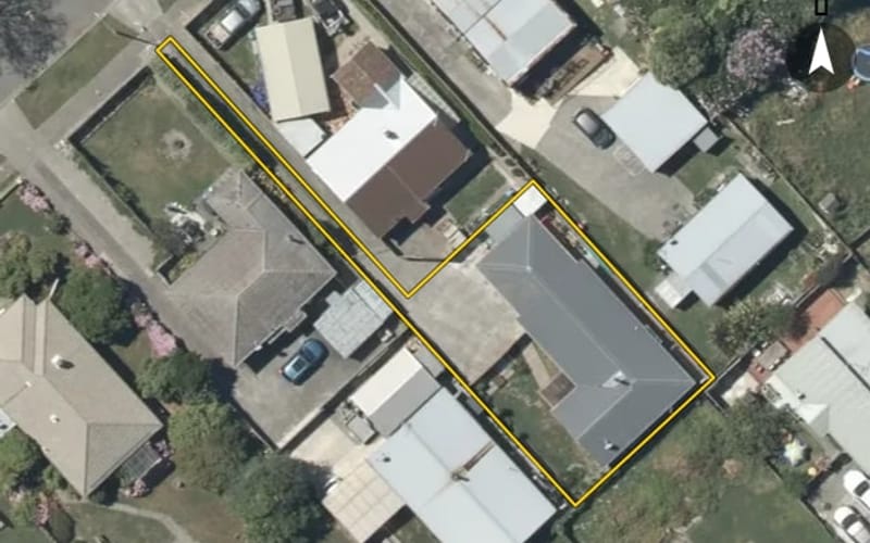 8A Barton Avenue