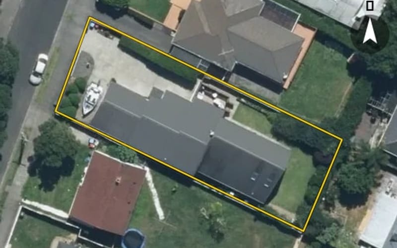 33 Leys Crescent