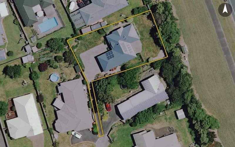48 Bouverie Crescent