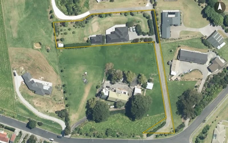 16 Roberts Road