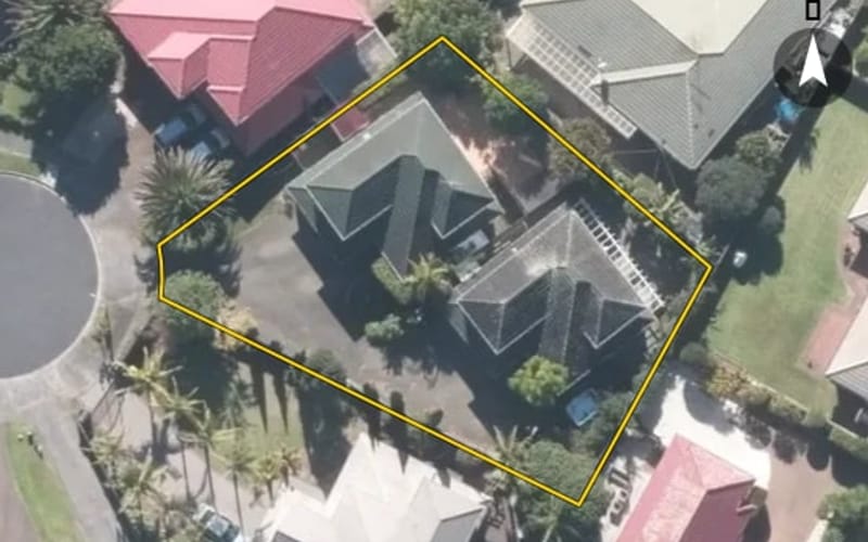 2/14 Casabella Court