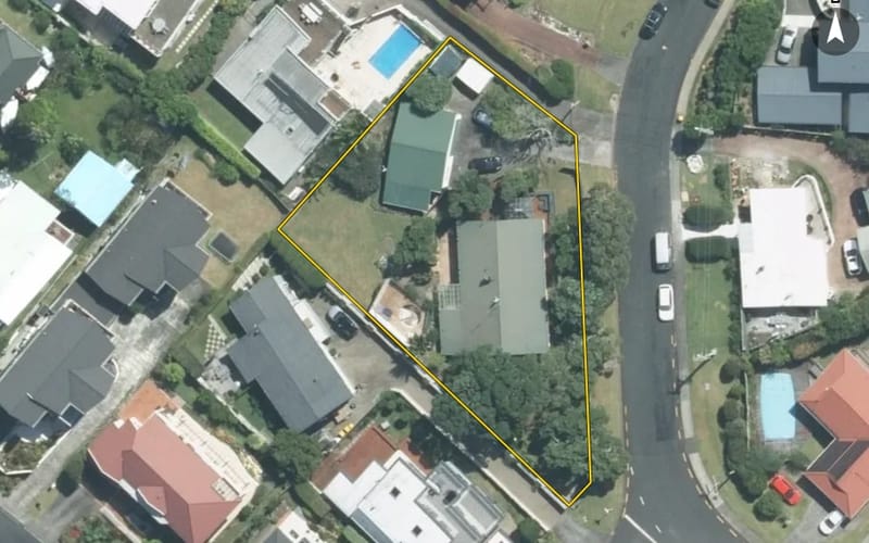 2 Eastcliffe Road