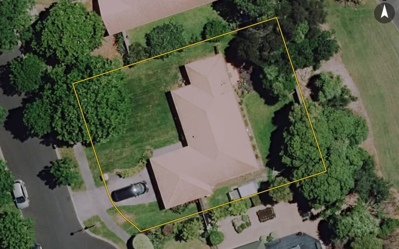 34 Bouverie Crescent